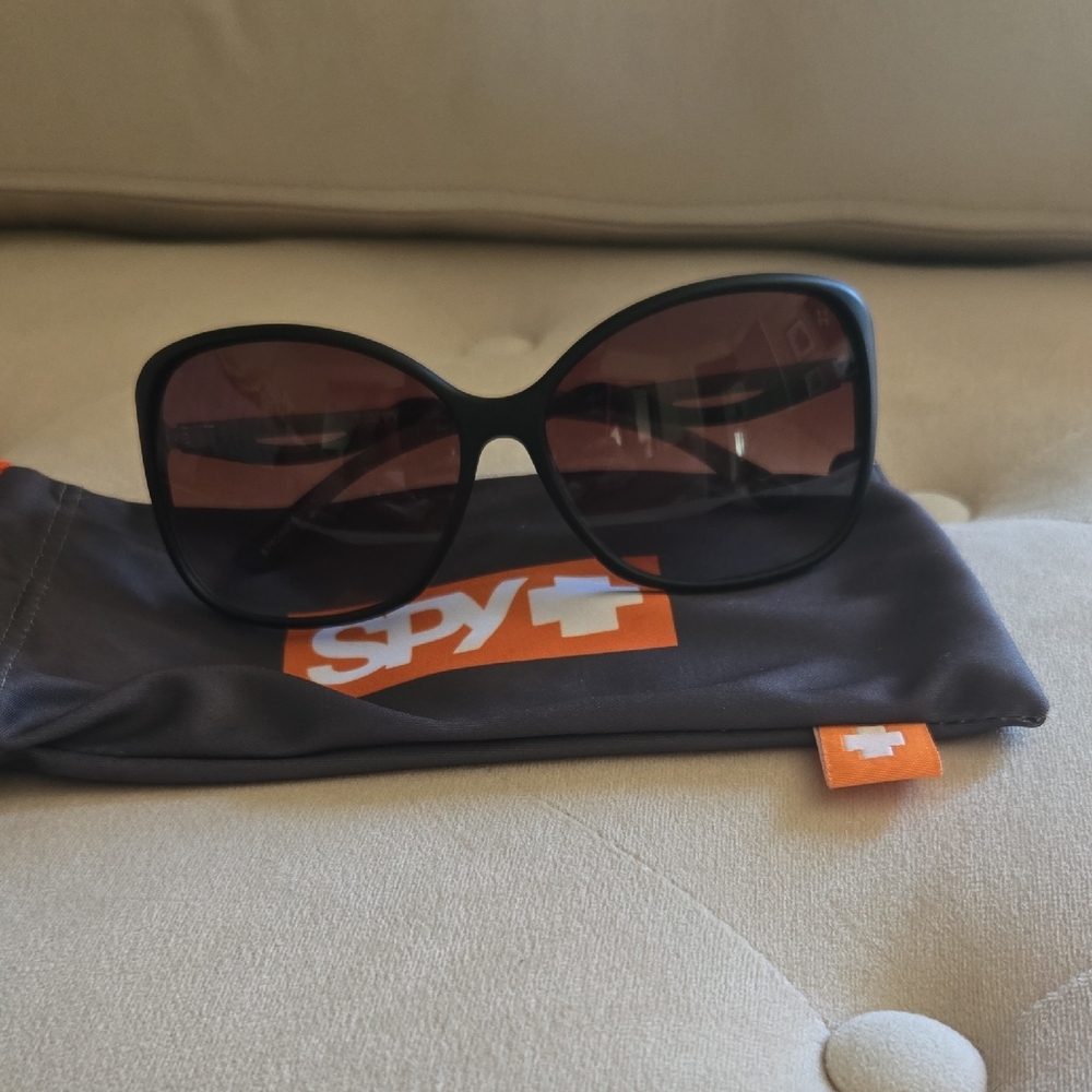 SPY Black Sunglasses Classic Style